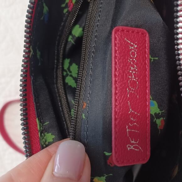 Betsey Johnson XOANAYA Crossbody Pink/Black NWT Retro - Picture 14 of 16